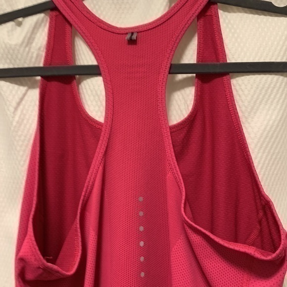Nike Dri Fit‎ Tank Top Size Medium Pink - Picture 9 of 9